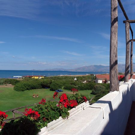 Hotel Della Baia バイア・ドミツィア エクステリア 写真