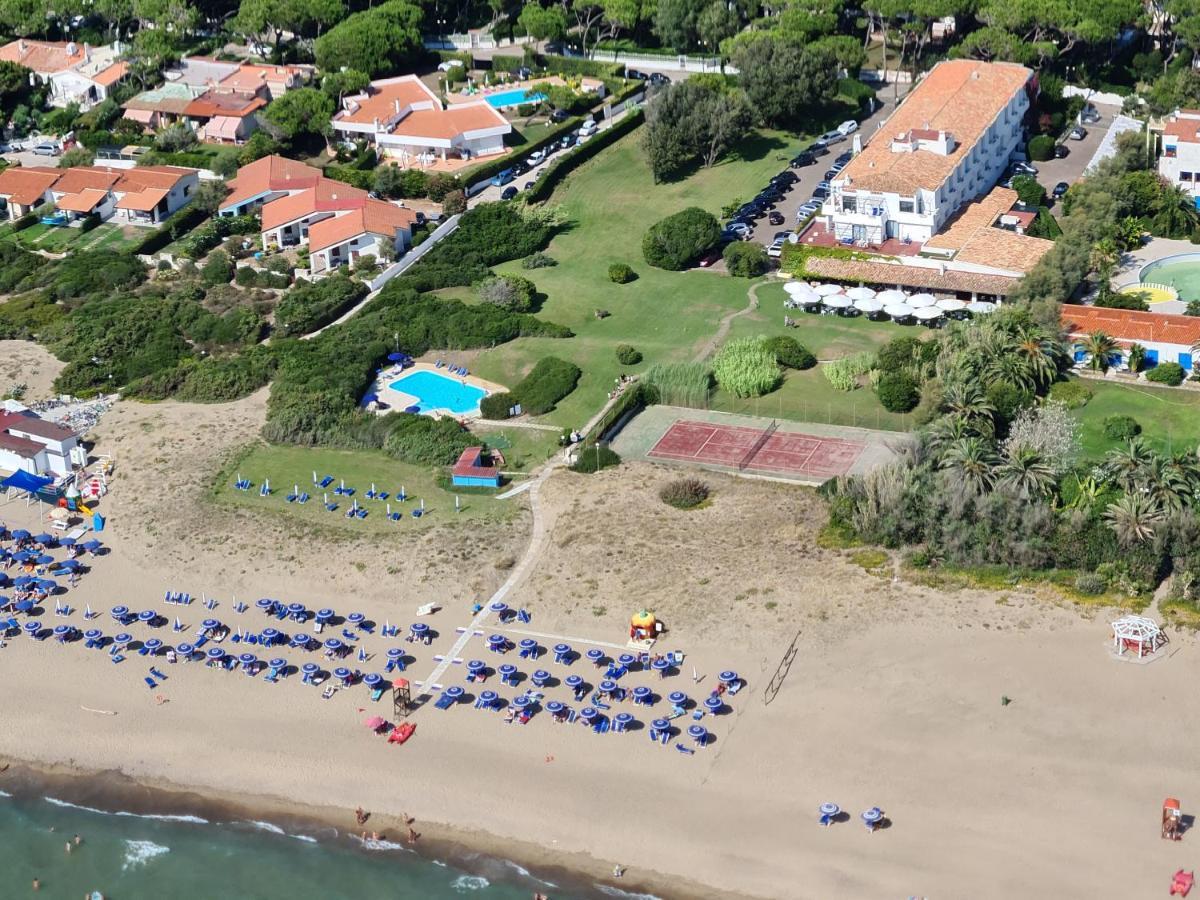 Hotel Della Baia バイア・ドミツィア エクステリア 写真