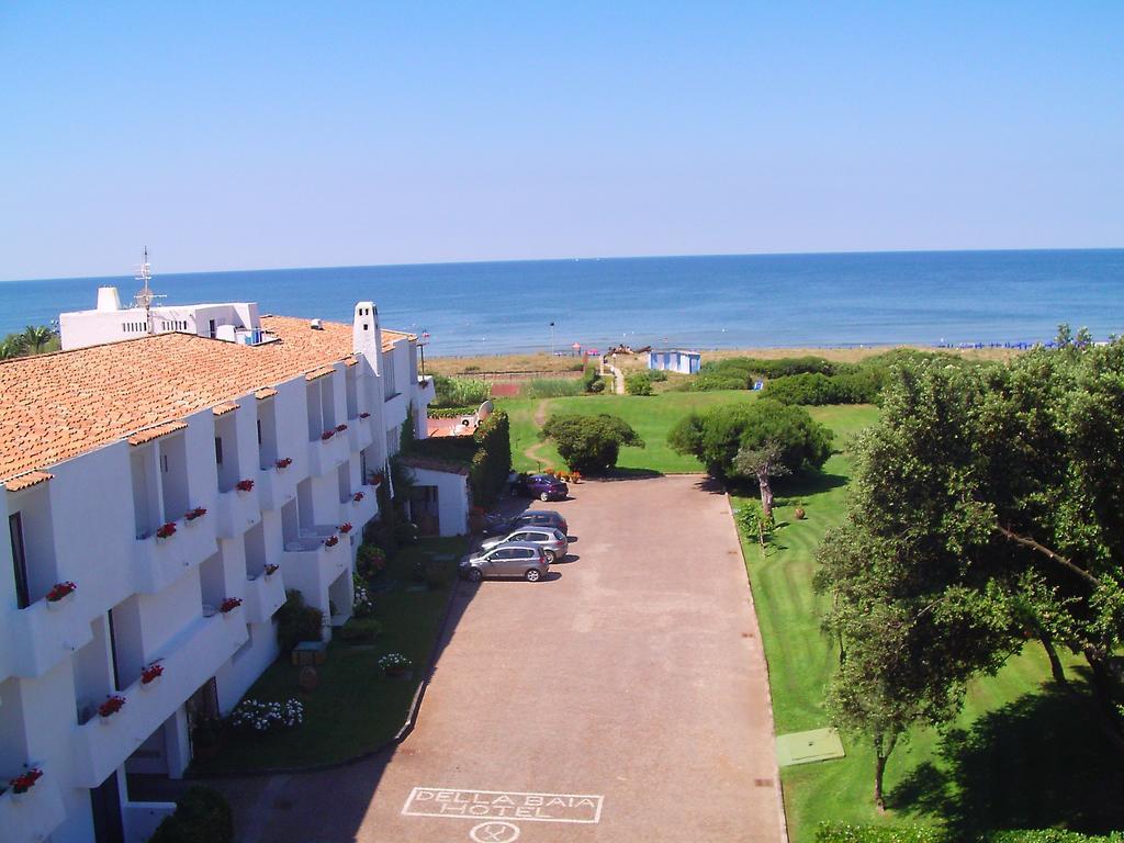 Hotel Della Baia バイア・ドミツィア エクステリア 写真