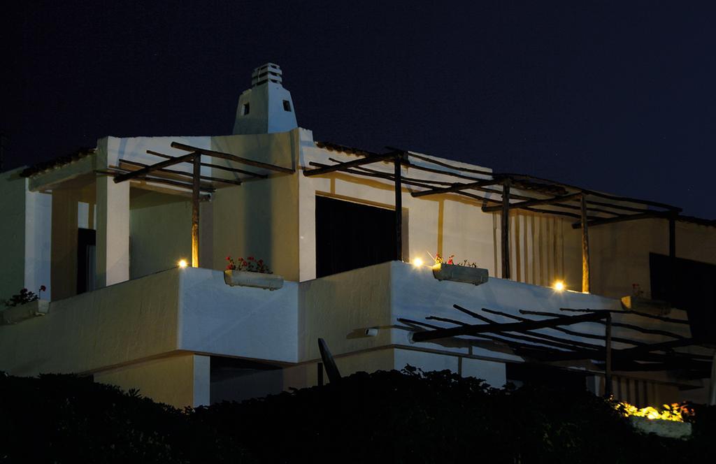 Hotel Della Baia バイア・ドミツィア エクステリア 写真