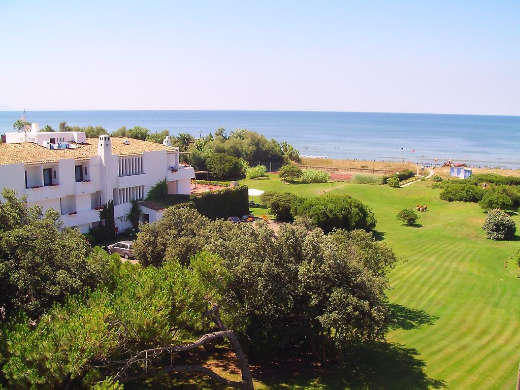 Hotel Della Baia バイア・ドミツィア エクステリア 写真